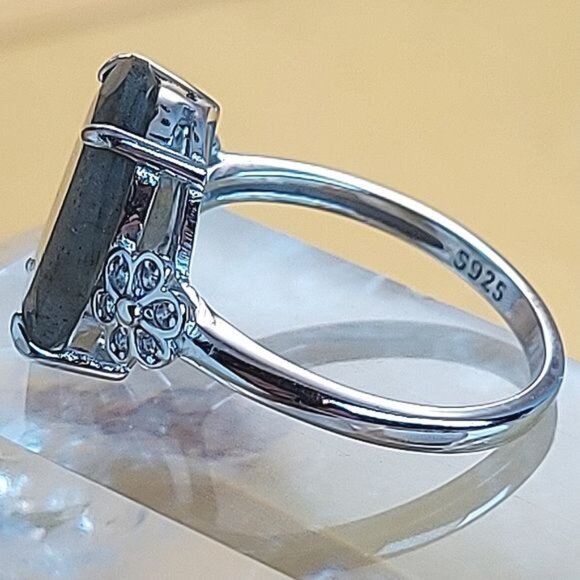 Natural Labradorite & CZ 925 Sterling Silver Ring Sz 6.75 - Picture 3 of 6